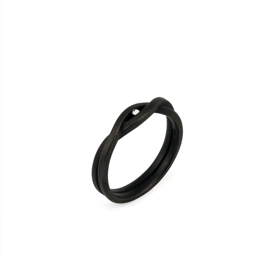 Anillo OLIVER SCHMITD de acero negro de cintas trenzadas de 1,5mm con un diamante TW vs .0,007ct (Nº11) | OS-380.S