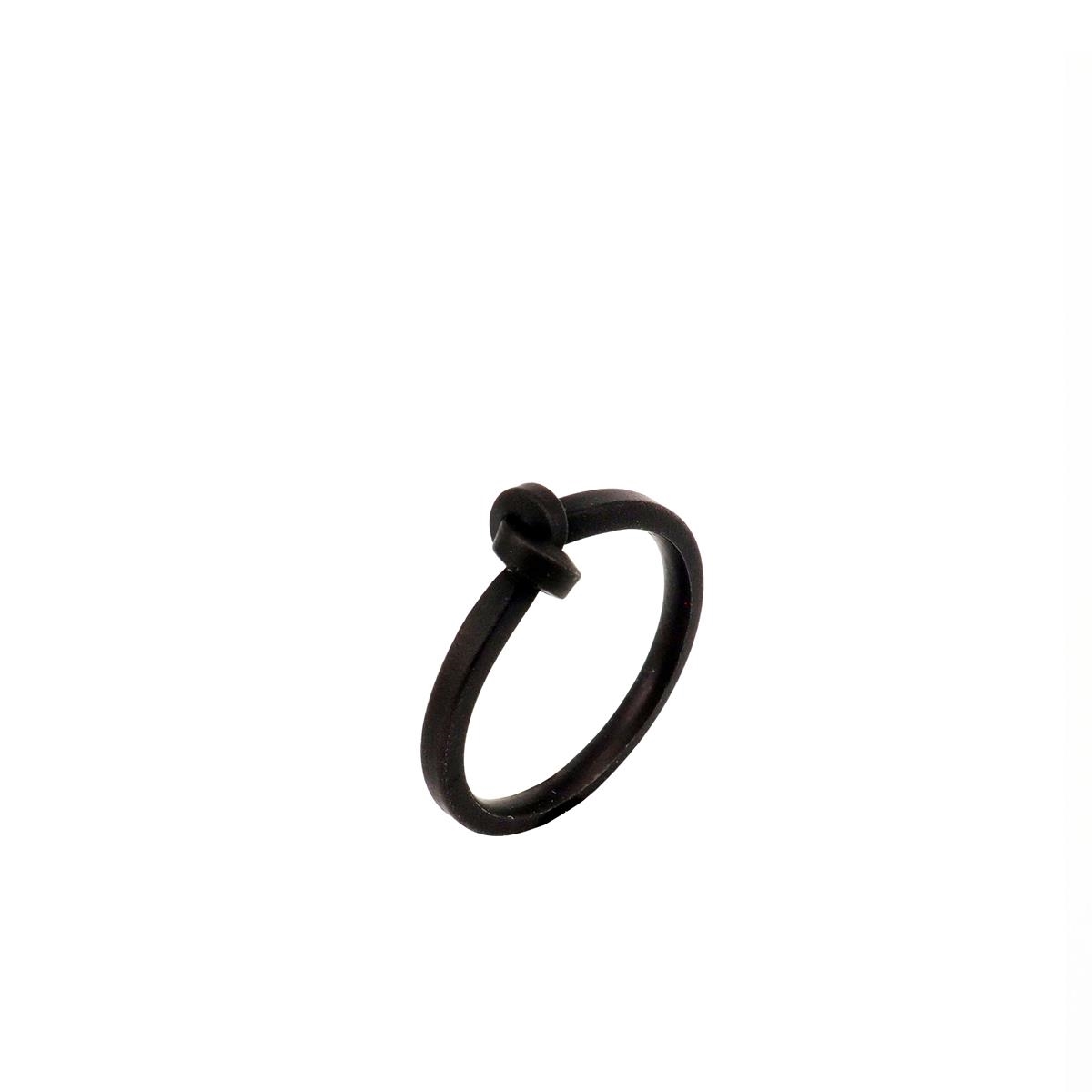 Anillo OLIVER SCHMITD de acero negro con forma de nudo de 2mm (N13) | OS-300